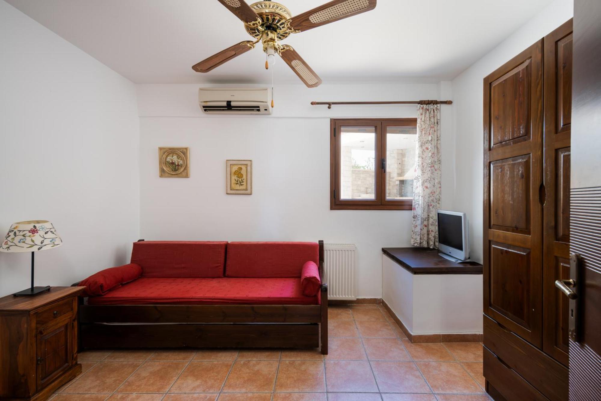 Villa Saronida Bagian luar foto